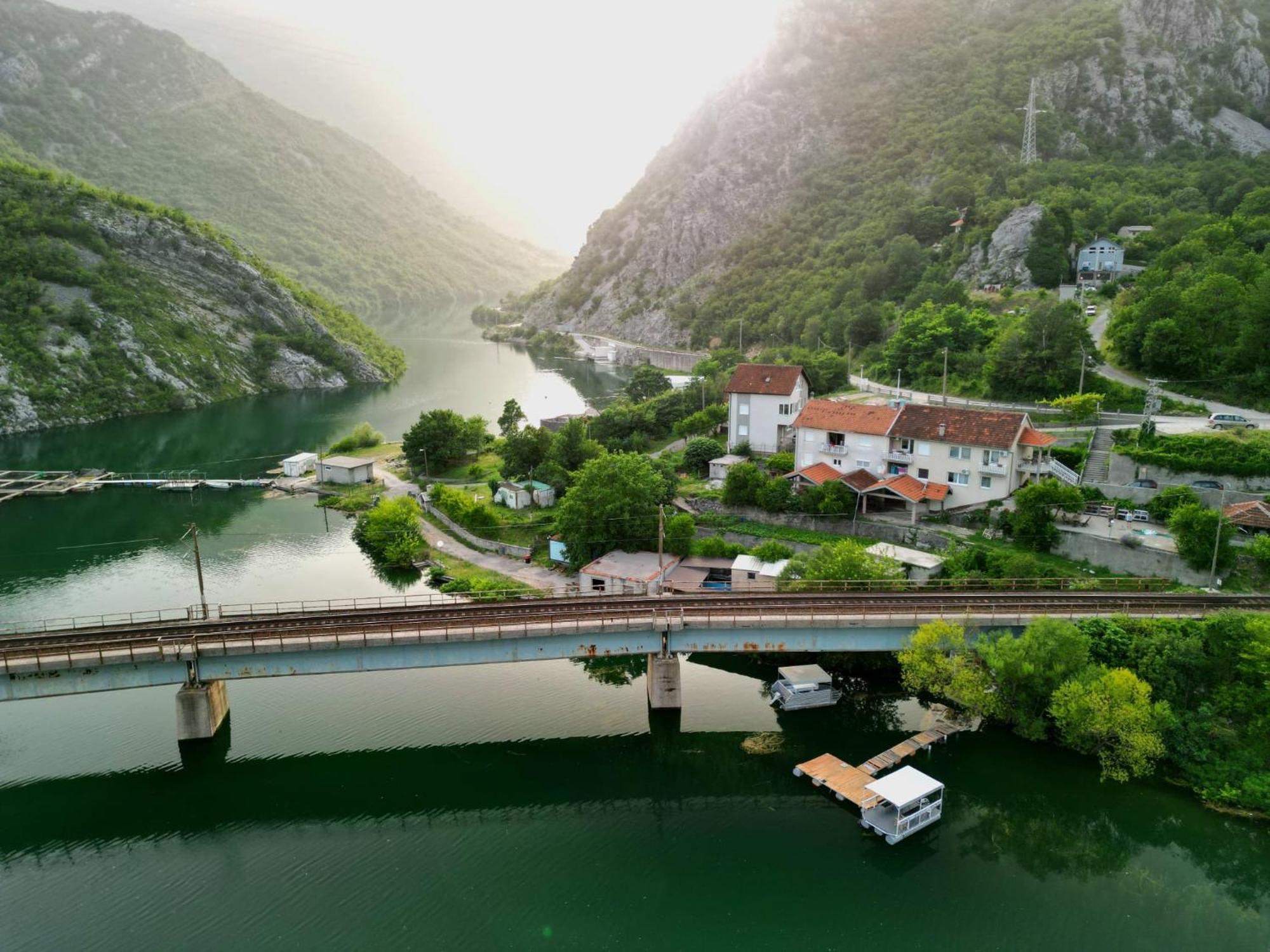 Visit Dreznica *